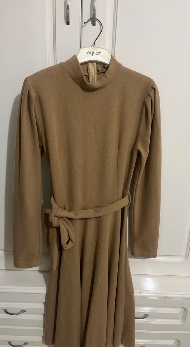 Camel Renk Kemerli Midi Triko Elbise - Görsel 3