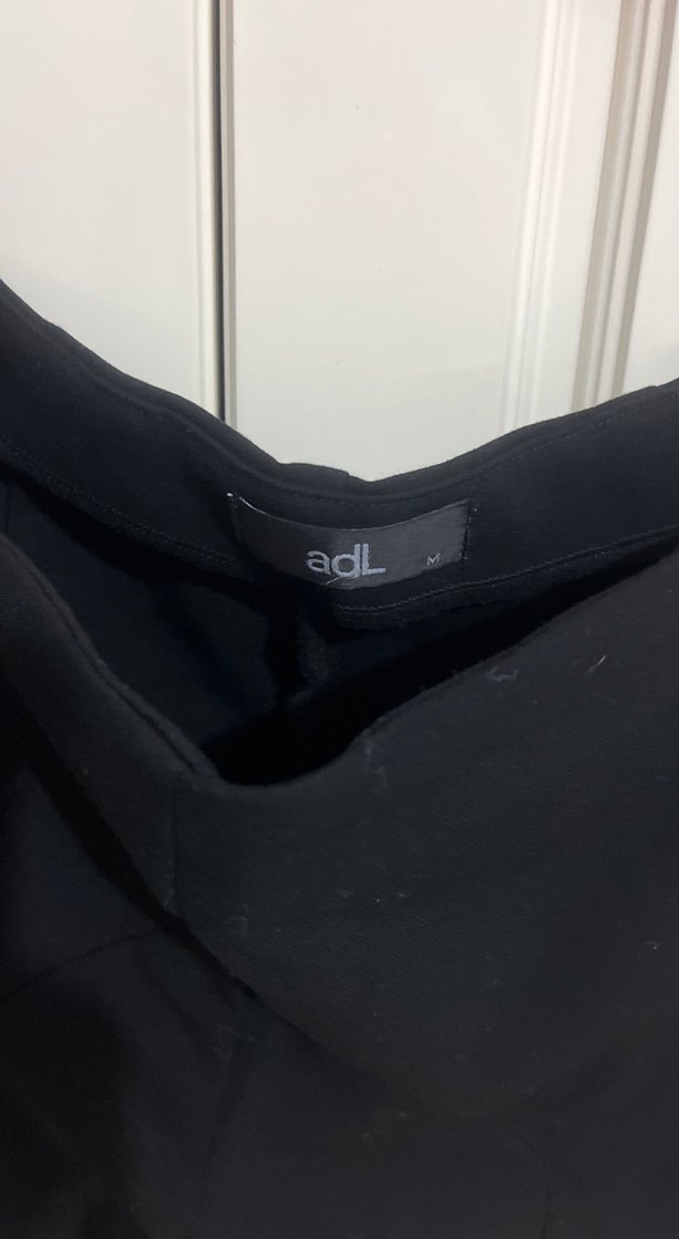 adL Marka Fermuarlı Siyah Mini Şort - Görsel 3