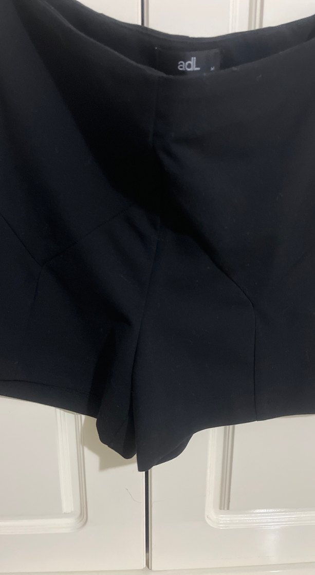 adL Marka Fermuarlı Siyah Mini Şort - Görsel 2