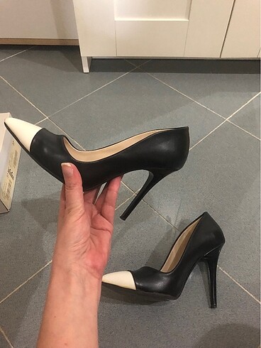 37 Beden siyah Renk Soho siyah-beyaz şık deri stiletto