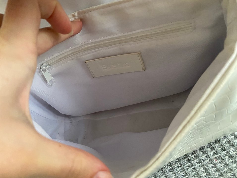 Beyaz Yılan Derisi Desenli Deri Kadın Çanta - Görsel 5