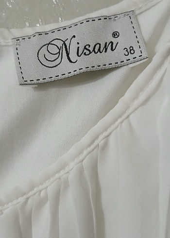 Beyaz Pileli Kolsuz Kadın Bluz - Görsel 3