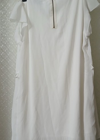 Beyaz Pileli Kolsuz Kadın Bluz - Görsel 2