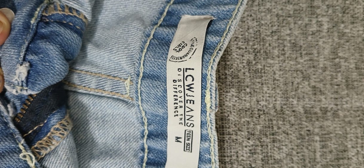 Dantel Detaylı Mavi Kadın Mini Kot Şort - Görsel 3