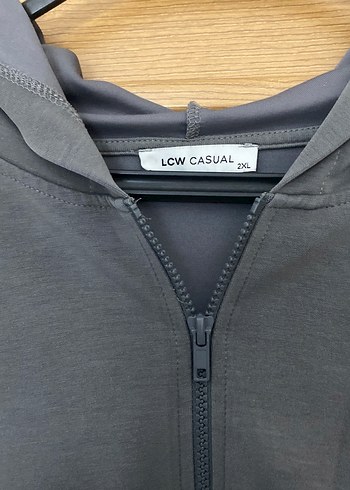 LC Waikiki Gri Fermuarlı Rahat Kesim Hırkası