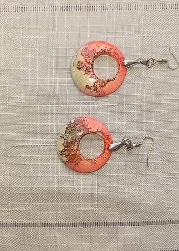 Pembe Bağlama Desenli Mini Boncuklu Küpe - Görsel 3