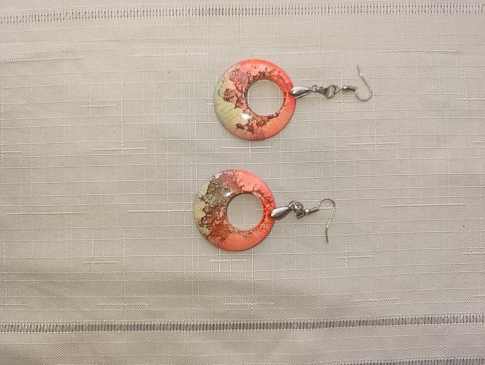 Pembe Bağlama Desenli Mini Boncuklu Küpe - Görsel 3