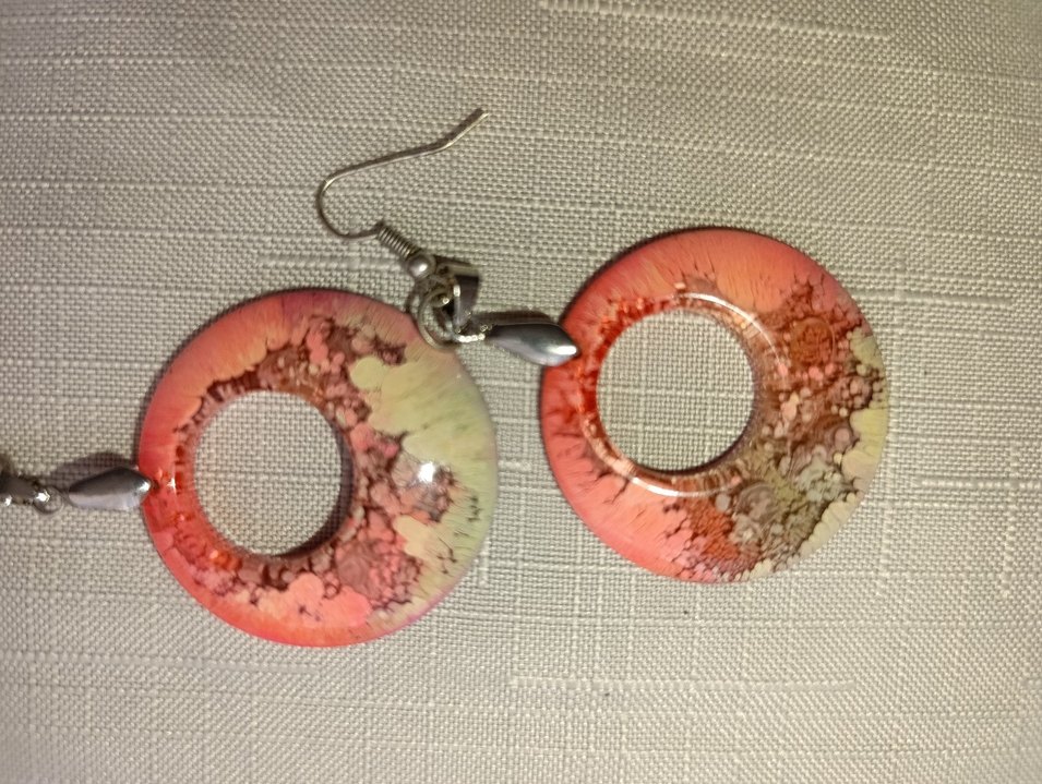 Pembe Bağlama Desenli Mini Boncuklu Küpe - Görsel 2