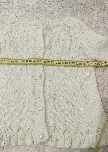 Kız Çocuk Beyaz Örgü Hırka - Görsel 2