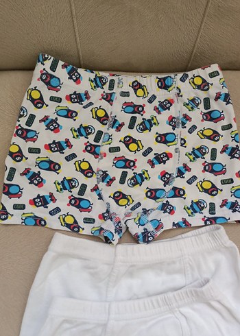 4 Yaş Beden Çocuk Beyaz Boxer ve Renkli Desenli Boxer