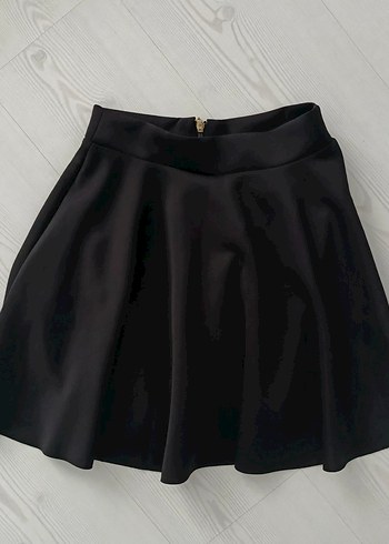 Siyah Pilili Mini Etek