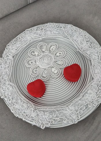 Dantel İşlemeli Gri Tepsi ve Kırmızı Yüzük Kutusu söz tepsisi - Görsel 2