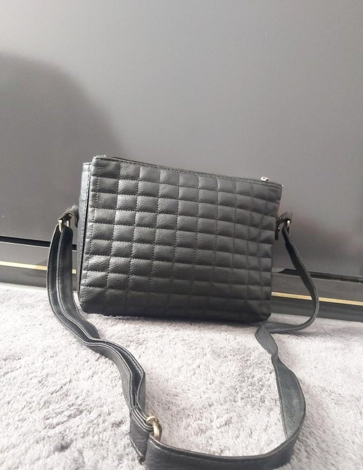 Deri Kareli Tokalı Kadın Çanta - Görsel 2