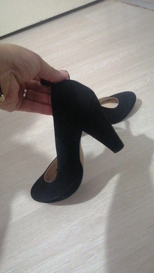 Siyah Süet Tokalı Kadın Topuklu Ayakkabı - Görsel 3