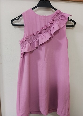 Pembe elbise