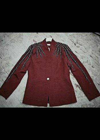 Taş ve güpür detaylı bordo ceket - Görsel 5