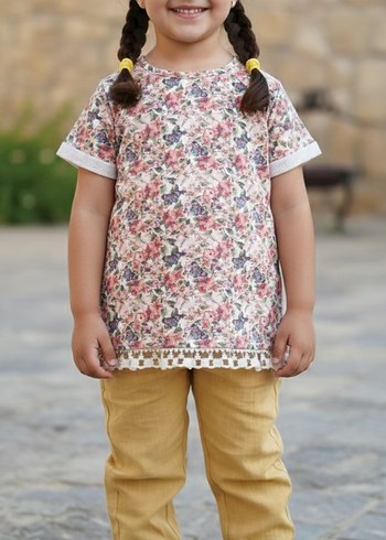 Çiçek Desenli Kız Tişörtü Dantel Detaylı - Görsel 13