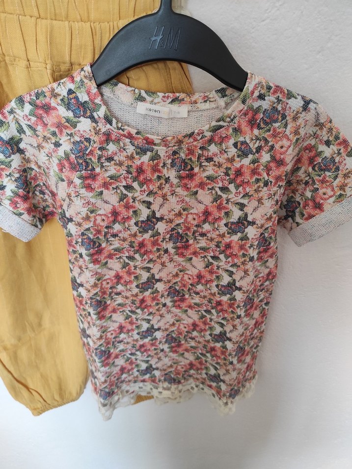 Çiçek Desenli Kız Tişörtü Dantel Detaylı - Görsel 4