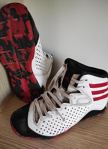 33 Beden Adidas NBA Basketbol Ayakkabısı ????