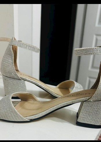 Bej Kemerli Blok Topuklu Kadın Abiye Ayakkabı - Görsel 2