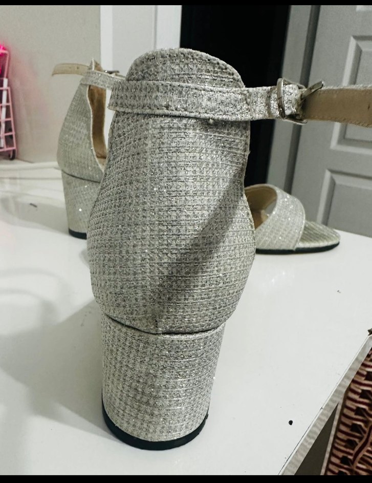 Bej Kemerli Blok Topuklu Kadın Abiye Ayakkabı - Görsel 3