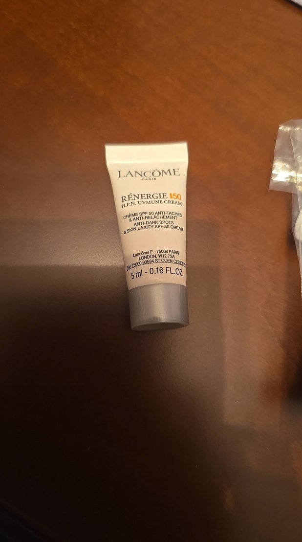 Lancôme Rénergie 50 SPF ve Lancome Makyaj sungeri seti - Görsel 3