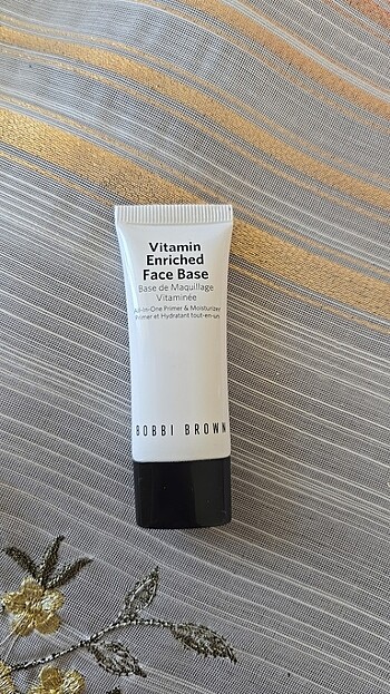 Bobbi Brown makyaj bazi