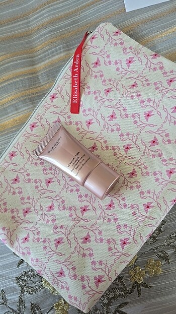 Elizabeth Arden New York yüz kremi - Görsel 5