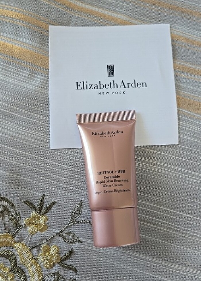 Elizabeth Arden New York yüz kremi - Görsel 3
