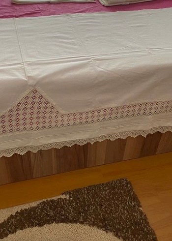 İşlemeli Beyaz Parlak karyola takımı - Görsel 6