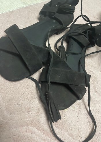 Deichmann Siyah Süet Tokalı Topuklu Kadın Sandalet