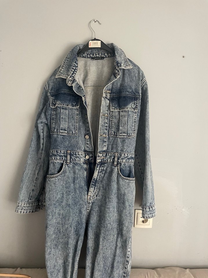 Düğmeli Uzun Kollu Mavi Denim Tulum - Görsel 2