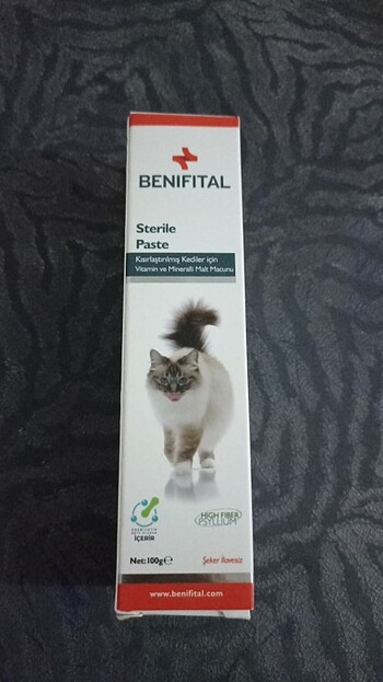 Kısırlaştırılmış kediler için vitamin ve mineralli malt macunu