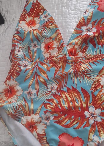 Turkuaz desenli sırtı komple açık mayo - Görsel 2