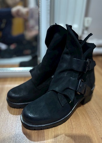 Siyah hakiki deri Süet Tokalı Kadın Bot - Görsel 2