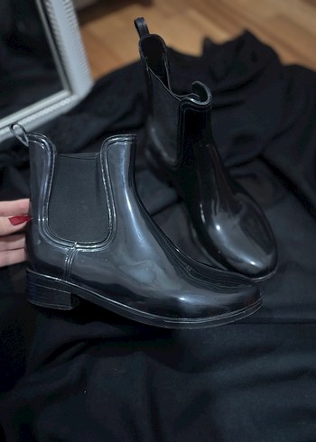 Siyah Kadın lastik bot - Görsel 2