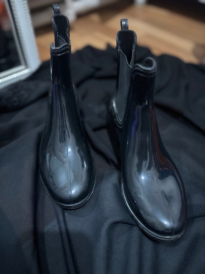 Siyah Kadın lastik bot - Görsel 3