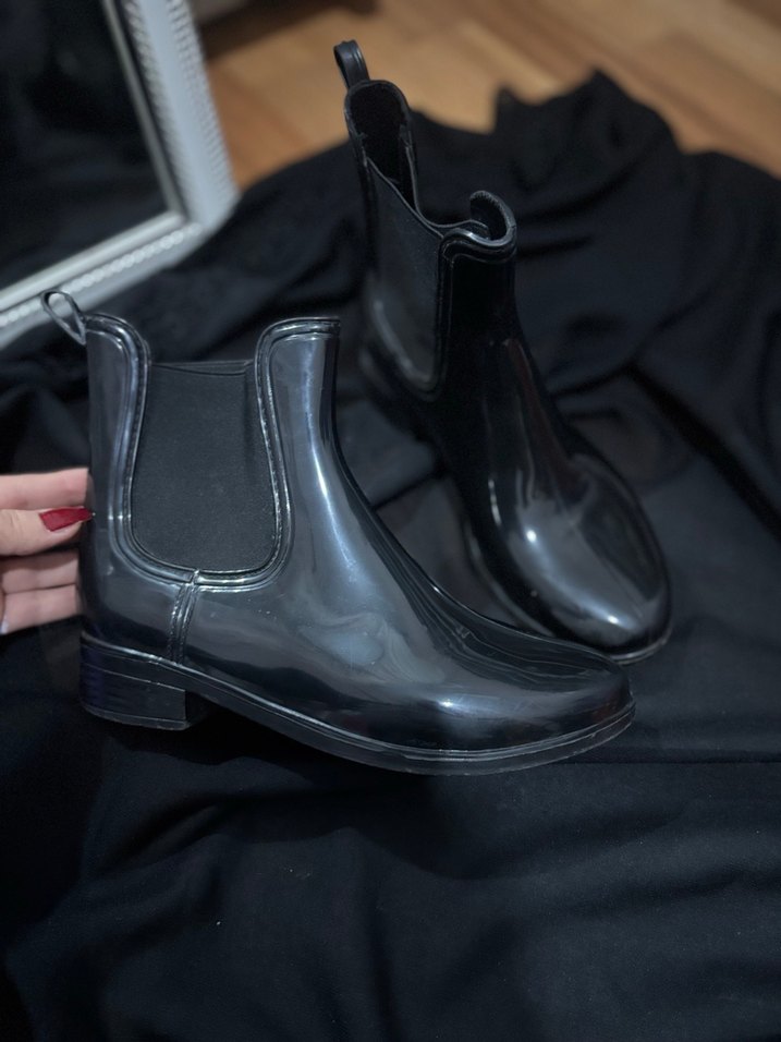 Siyah Kadın lastik bot - Görsel 2