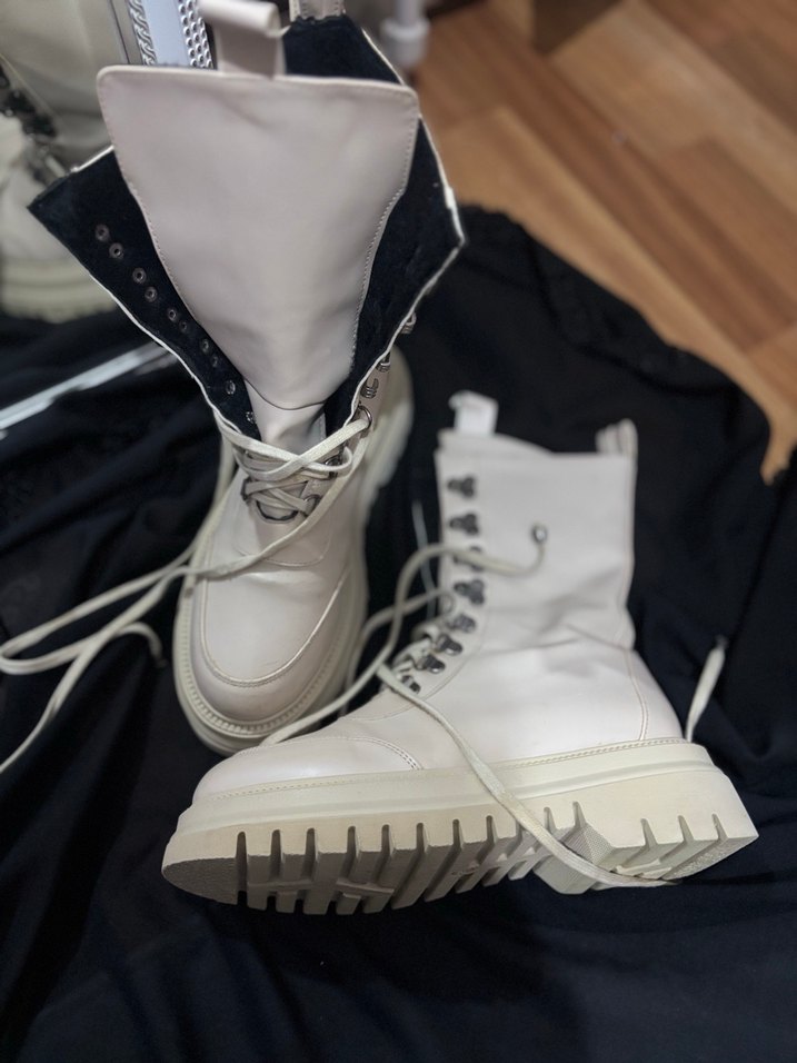 Bej postal bot - Görsel 2