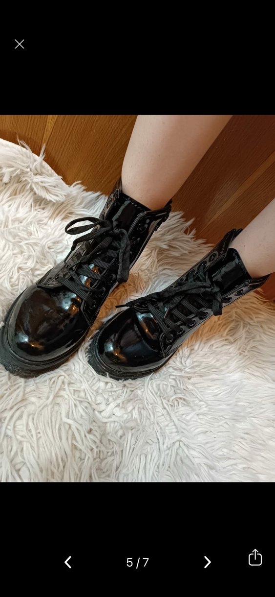 Siyah Bot - Görsel 2