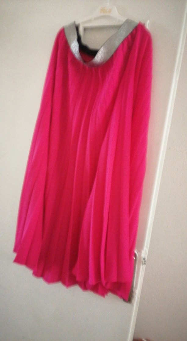 Pembe Desenli Drapeli takım etek bluz - Görsel 2