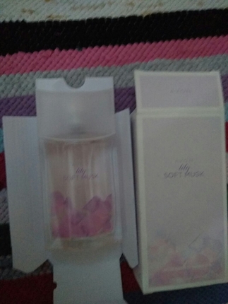avon parfüm lily soft musk 