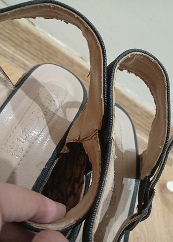 Kahverengi Desenli Kadın Dolgu Topuklu Sandalet - Görsel 3