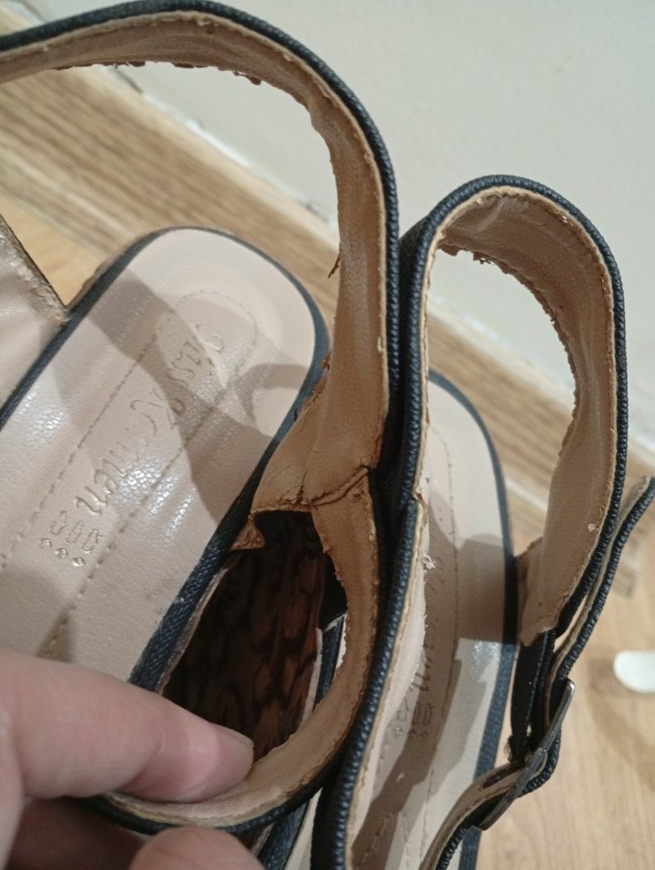 Kahverengi Desenli Kadın Dolgu Topuklu Sandalet - Görsel 3