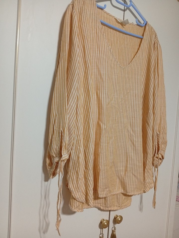 Çizgili V Yaka Kadın Gömlek - Görsel 2