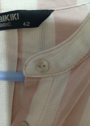 Pembe Çizgili V Yaka Uzun Kollu Gömlek - Görsel 3