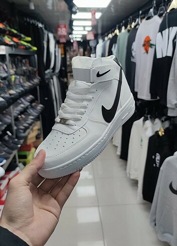 Beyaz Renk Bayan Uzun Nike Air Force