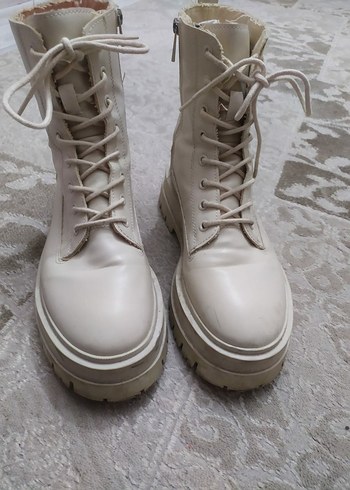 Kadın Bot - Görsel 2