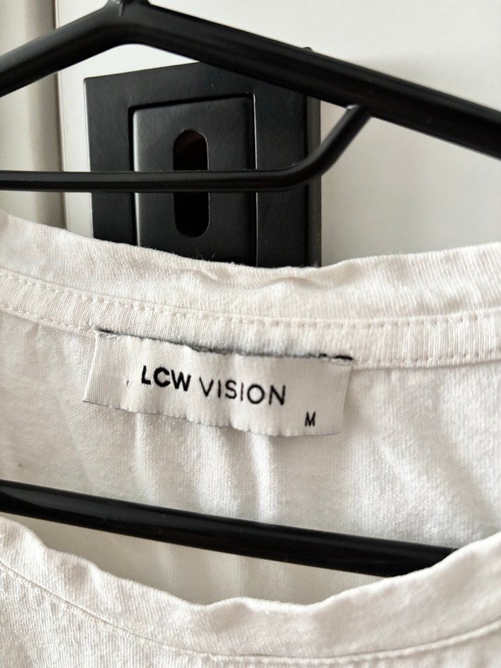 Beyaz Pamuklu Leopar Desenli Tişört - Görsel 3