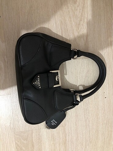 prada çanta